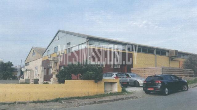 warehouse-2a00618c-8164-41c8-9690-2b9deebbd427_Wtr.jpg