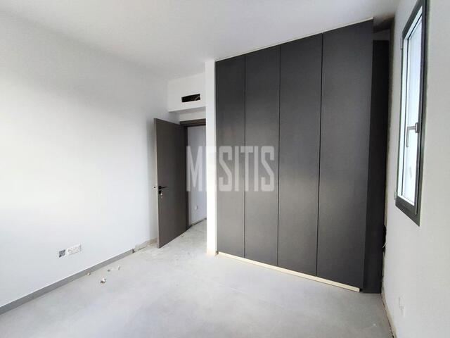 apartment-6cfb2a2e-0f0a-4c55-9c52-d357019cb370_Wtr.jpg