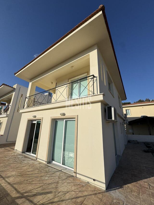 detachedHouse-09d9efba-6d07-46cb-a5b3-b8b3662db5a6_Wtr.jpg