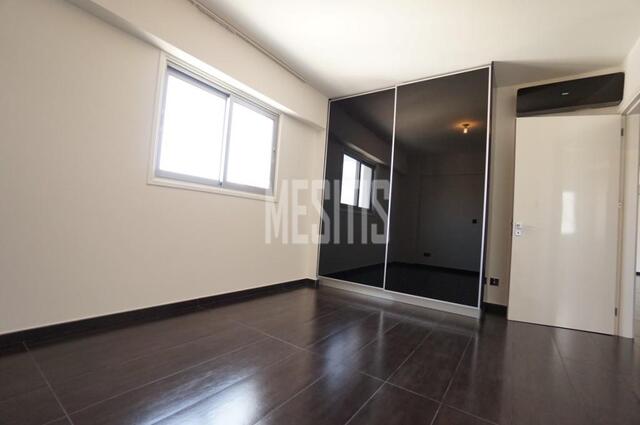 apartment-ba3e2808-7d11-4acb-94fa-f2ec9e042f77_Wtr.jpeg