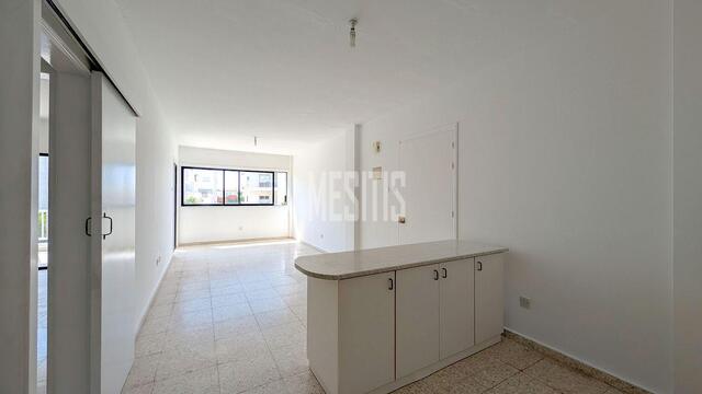 apartment-f1df9456-3029-44ed-92e0-29a2f6666438_Wtr.jpg