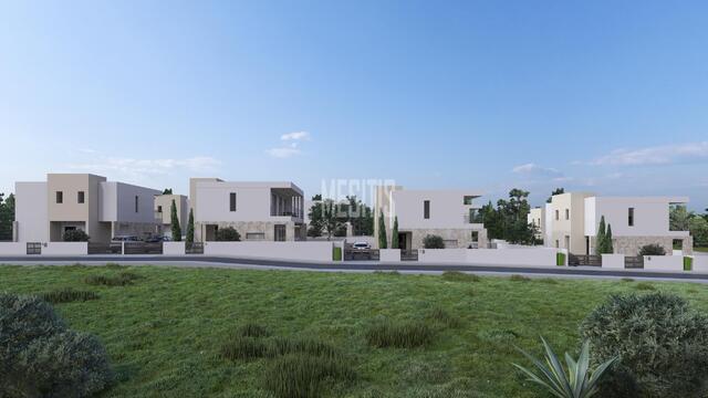 detachedHouse-cfcaec0c-34e4-4c1d-ab4b-354a1c576616_Wtr.jpeg