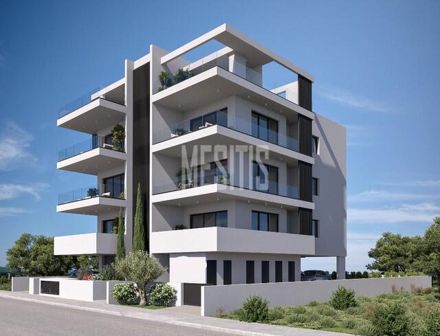 apartment-4d198d1a-db86-4c5c-a9b9-f8ac81d76344_Wtr.jpeg