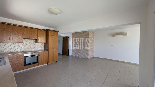apartment-dff5f21e-cfdb-410d-8ef7-72e81317e3dc_Wtr.jpg