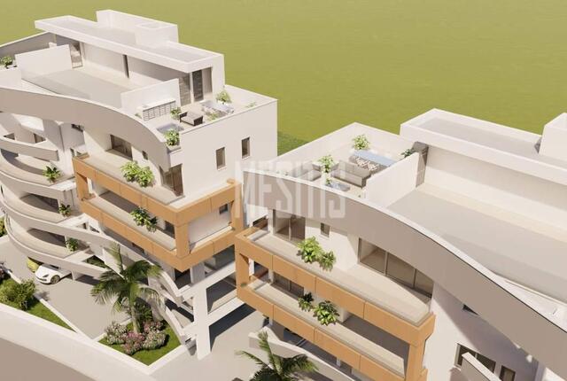 apartment-4b85d5a1-ad22-4f0a-bbf3-0763cd34bec6_Wtr.jpeg