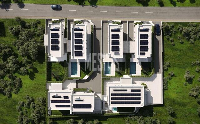 detachedHouse-8f3bf341-df18-4484-8ce0-040e7fbc7e1c_Wtr.jpg