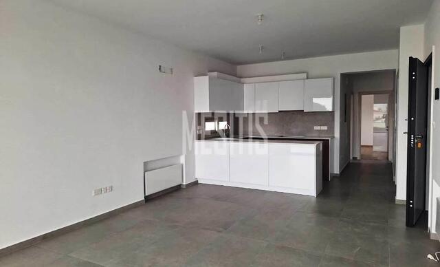 apartment-a5b2da83-f7d5-49d8-95cd-02db0c05bb27_Wtr.jpg