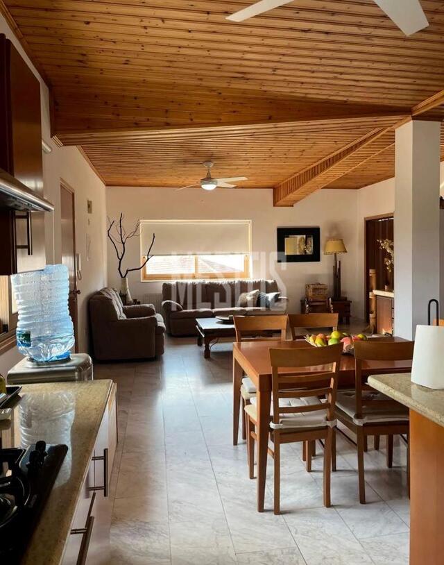 apartment-7406f5cf-977b-4c34-8791-9d5e9e5fb1fc_Wtr.jpeg