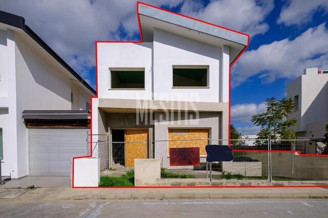detachedHouse-50f08650-b4ea-4c7c-91d5-d6415e8164b8_Wtr.jpg
