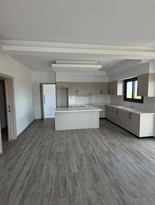 For Rent 3 Bedroom Upper House in Kato Polemidia, Limassol – photo 3