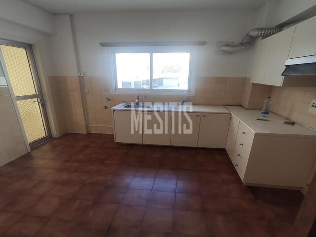 apartment-0f50a9ae-85e5-4b51-aa62-86d79a5ca2d5_Wtr.jpeg