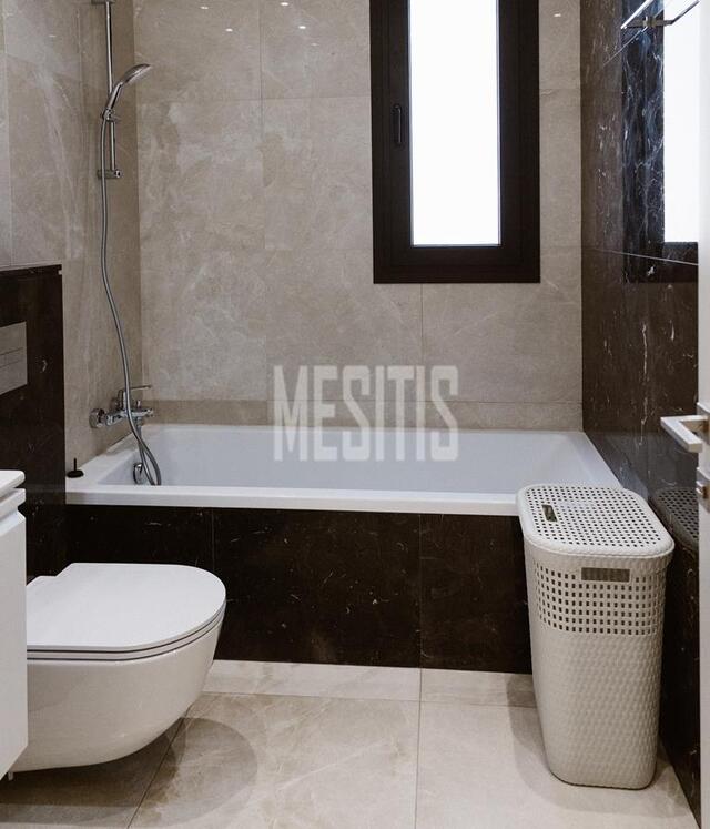 apartment-c9bf264a-11fd-4a2a-93d0-99482b356927_Wtr.jpeg
