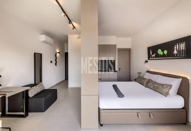 studioLoft-1e10f53a-bd4c-47e8-8a6a-83a815958827_Wtr.jpg