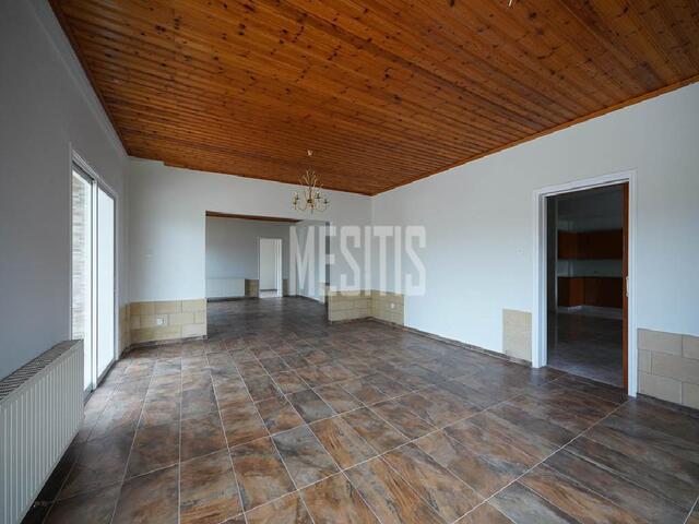 detachedHouse-e67ae994-52ab-4b7a-88f4-8ca937a924a9_Wtr.jpeg