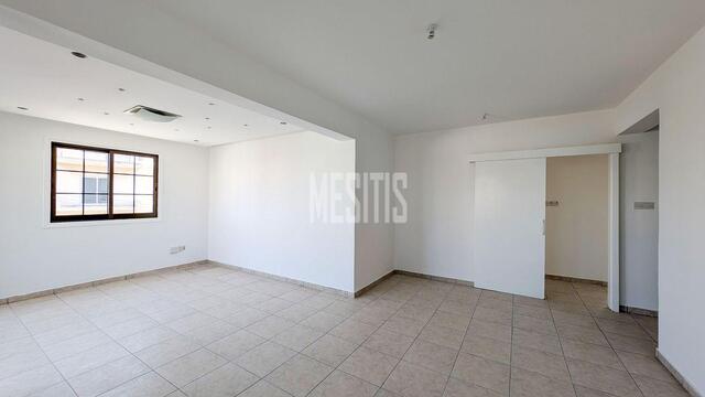 apartment-66e87eac-69a3-445a-a52c-3c77b7c56b18_Wtr.jpg