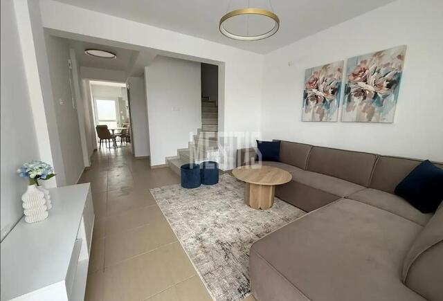 detachedHouse-fb33c9e7-95cf-49c3-8918-e6c8d7f08628_Wtr.jpg