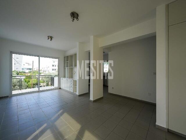 apartment-f58e7b9e-be3e-4e97-840d-f3fc3b2ed430_Wtr.jpeg
