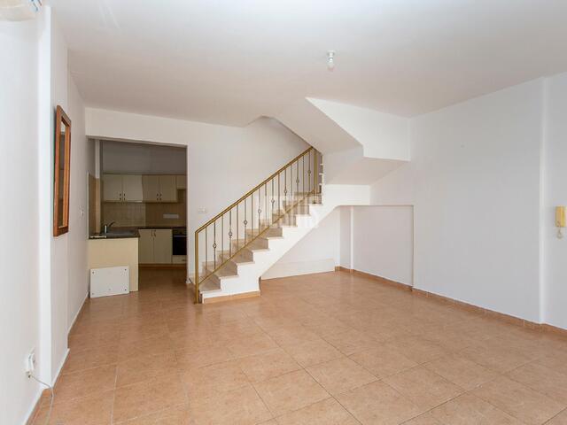 2 Bedroom Maisonette for Sale in Pafos – photo 2