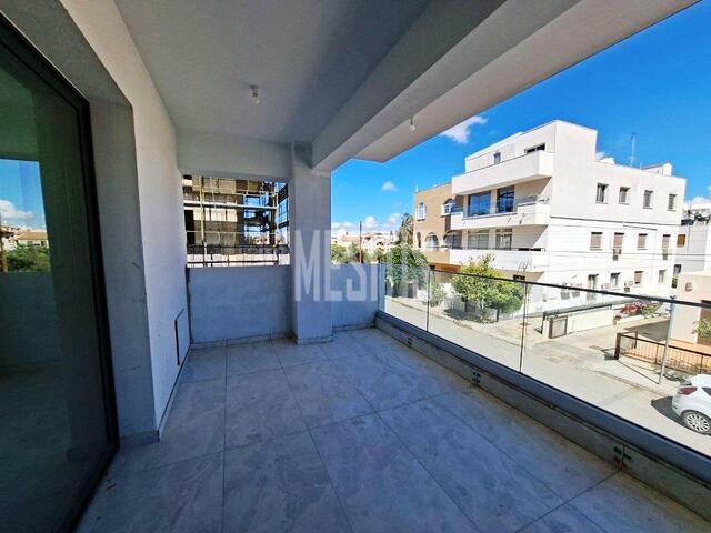apartment-796b8f61-18d7-46f3-b105-1c14ce1fb2e4_Wtr.jpg