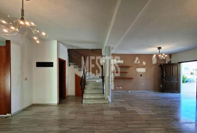 detachedHouse-7ea73e1f-be6a-4a27-876b-425b0ae0e9db_Wtr.jpg