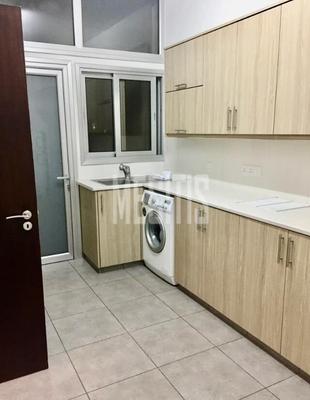 apartment-6f873b68-ffd9-4214-83f9-7676ebe3d314_Wtr.jpg