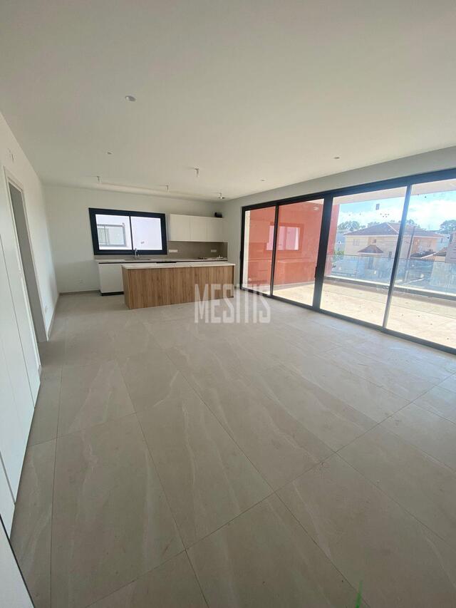 apartment-1d94ae56-94d3-4a3e-a22b-07ba9a950453_Wtr.jpeg