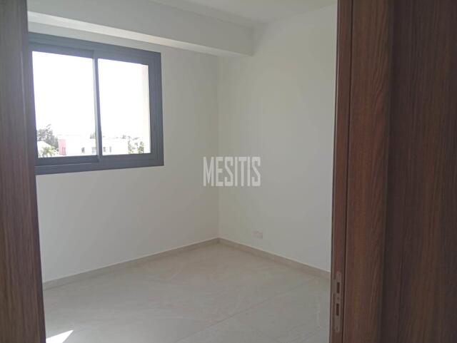 apartment-523f3b5a-469a-4c9c-870b-fd50aefaa6af_Wtr.jpg