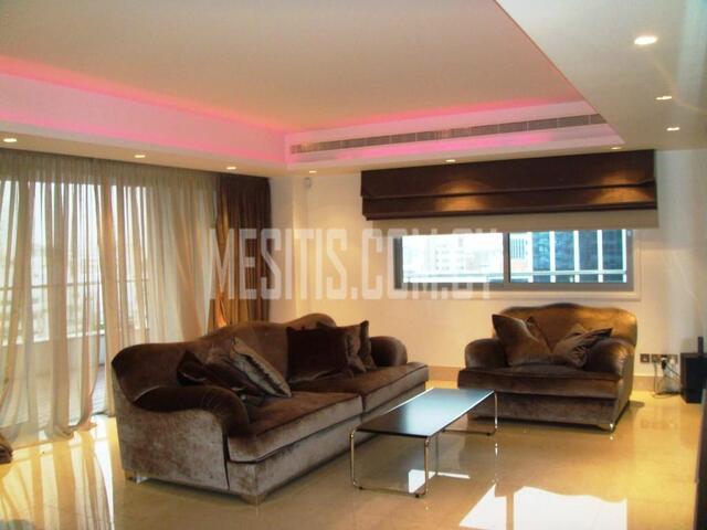 apartment-b7d99743-7670-4340-981f-e9b75c78e78f_Wtr.jpeg