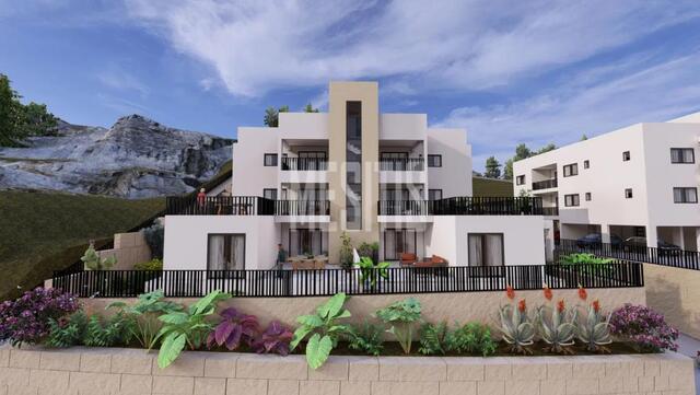 apartment-e9855944-5d85-45d3-b350-a4dd16d45413_Wtr.jpg