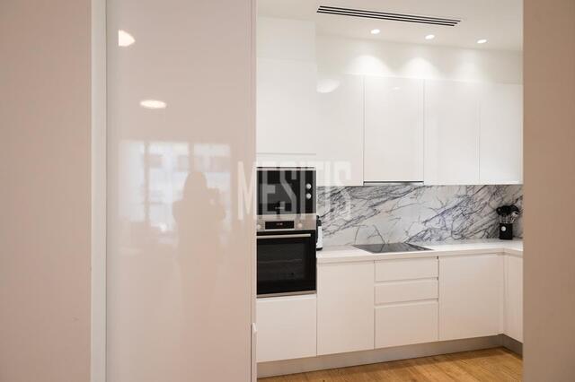 apartment-ab58c29f-3a0f-4871-b976-146fda4084e7_Wtr.jpeg