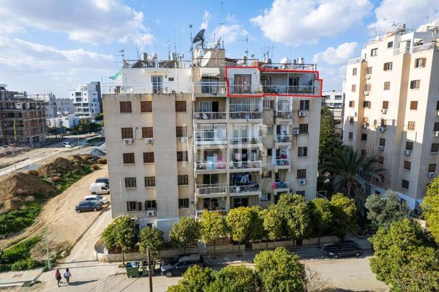 apartment-6e8162c9-8ad5-4d10-bfa3-a82c2ea10e49_Wtr.jpeg
