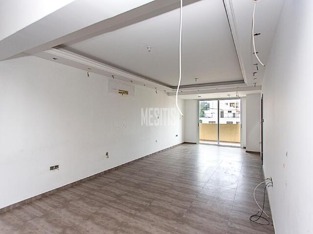 apartment-b443e77e-2b9b-4629-8d5a-64f696c68616_Wtr.jpg