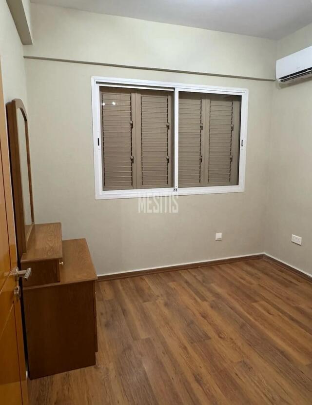 detachedHouse-1bb0baf4-16cf-43d1-a3d3-f1fb5227f8d7_Wtr.jpg