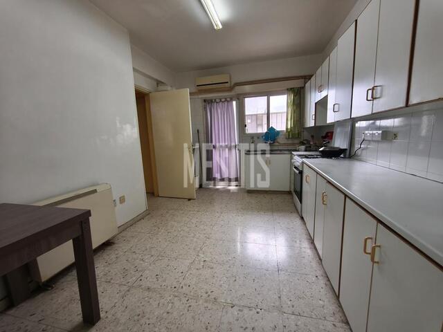apartment-602ac002-bf0d-4065-ac81-e2ad8bb8fb24_Wtr.jpg