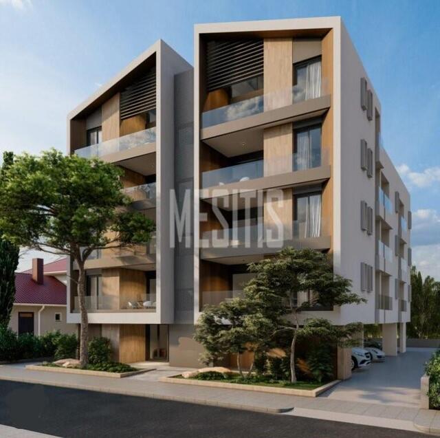 apartment-7cefdc2a-b3ee-41cb-a672-ad11081c1090_Wtr.jpeg
