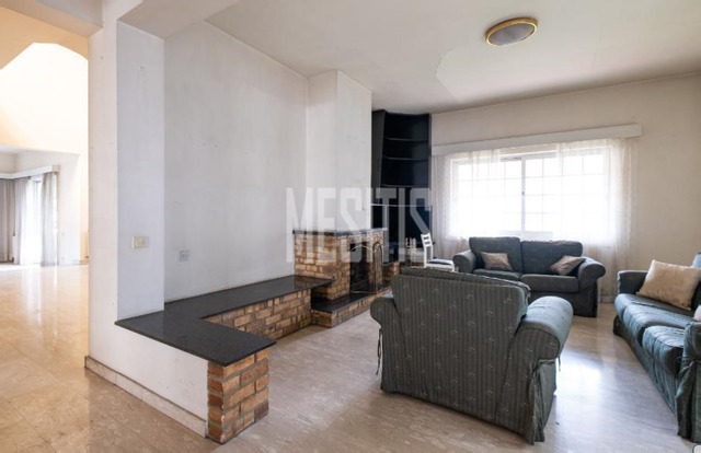 detachedHouse-990e6c88-ca92-4d0d-8930-95289d26a6e5_Wtr.png