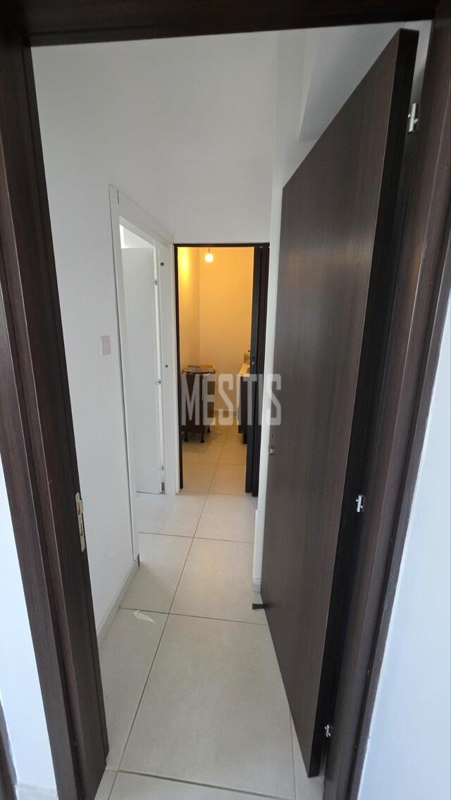 office-b7831801-d6f7-4d7b-82f5-0902054ce98f_Wtr.jpg