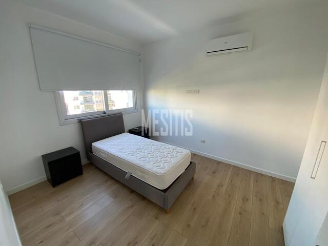 apartment-82f5cb8f-b3fe-425e-a32b-2e6e4615b1a6_Wtr.jpg