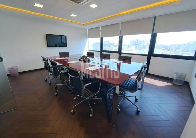 office-281846cf-b49b-4d12-8f5a-0c2fb10584ec_Wtr.jpg