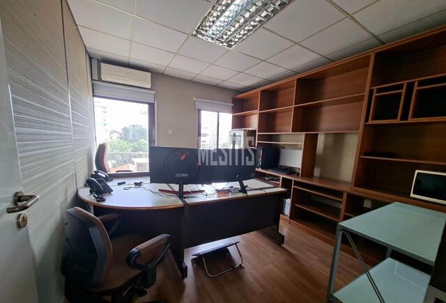 office-670ee2a5-b119-4e98-bb47-85adadf6ea42_Wtr.jpg