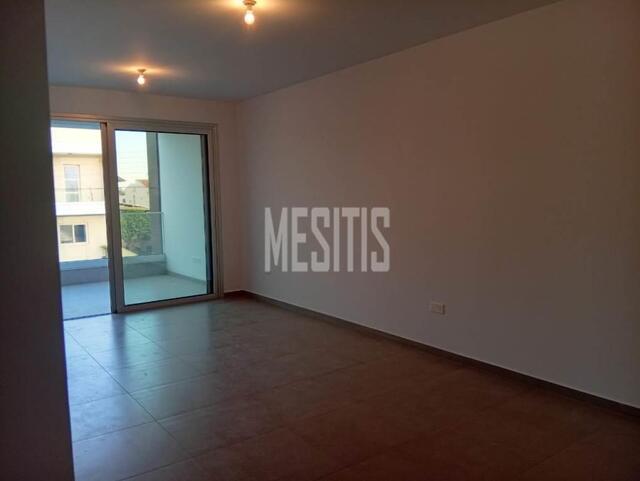 apartment-e7516e4a-099d-4184-b39b-598128e7b8d6_Wtr.jpg
