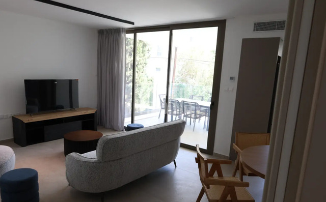 apartment-6cde054f-1f7c-474c-b269-2f0e82a52407_Wtr.png