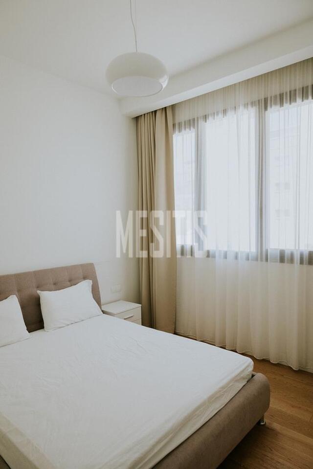 apartment-c3e9b896-e858-4216-a47d-48aee9e3c68a_Wtr.jpeg