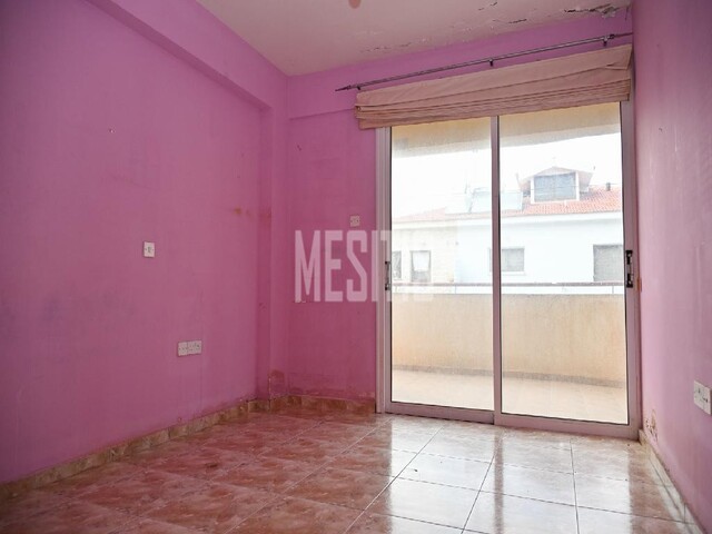 apartment-2ac9384c-9128-449c-bc7c-6de9dad46cf2_Wtr.jpg
