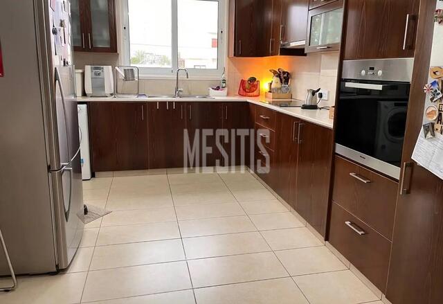 apartment-a5ea9377-b1df-4d2a-8a00-0c192bf1eb03_Wtr.jpeg