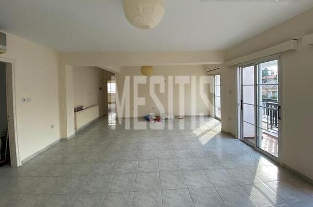 apartment-8942265b-4a8d-4127-8aeb-aa70341db8a3_Wtr.jpeg