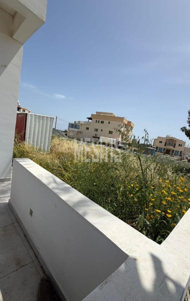 Ready Τo Move - Luxury 4 Bedroom Villa With Big Extra Plot In Pervolia – photo 3