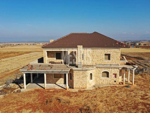 detachedHouse-73fc5f28-14cc-4662-8875-d7867af2b6ab_Wtr.jpeg
