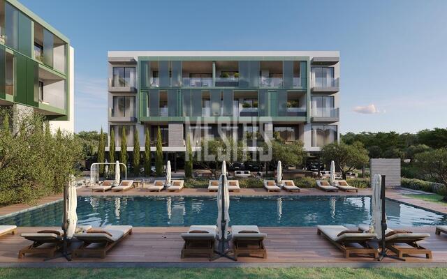 apartment-6cdf74f5-bf37-4a4a-ad7a-14a192262c4f_Wtr.jpg