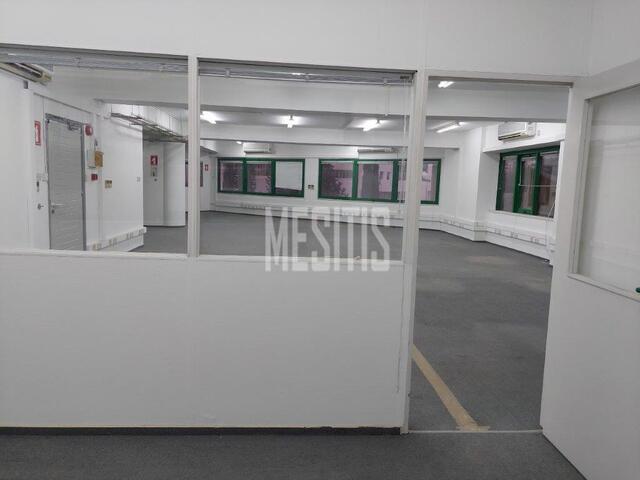 office-becdbe25-83fc-42b9-a520-a2c18ff787e1_Wtr.jpeg